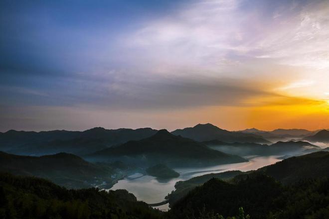 雷竞技RAYBET我国一深山里的几根天线为啥让美国如此紧张？能获取全球信息？(图5)